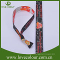 Promotional textile wristband woven fabric bangle with one time use plastic clip